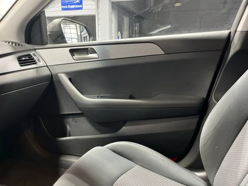 Used 2018 Hyundai Sonata SE FWD image 18