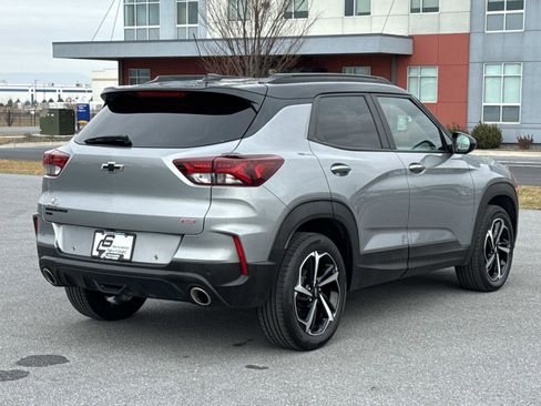 Used 2023 Chevrolet TrailBlazer RS w/ Sun and Liftgate Package image 24
