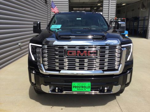 New 2024 GMC Sierra 2500 Denali w/ Denali Reserve Package image 3