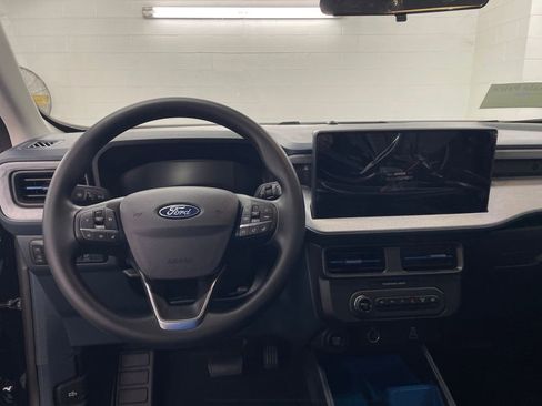 New 2025 Ford Maverick XLT image 8