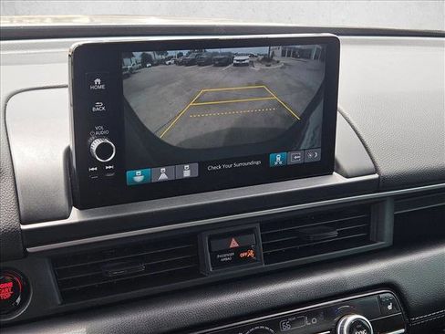 Used 2025 Honda Pilot EX-L image 13