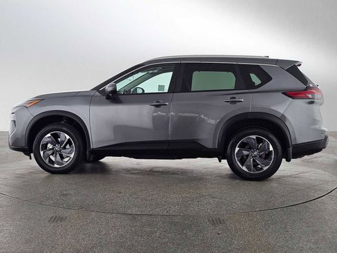 Used 2025 Nissan Rogue SV w/ SV Premium Package image 6