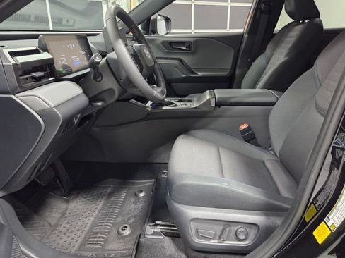 Used 2026 Toyota RAV4 SE FWD image 5