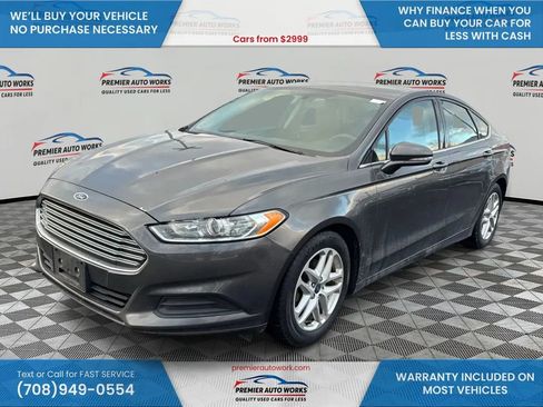 Used 2016 Ford Fusion SE image 1