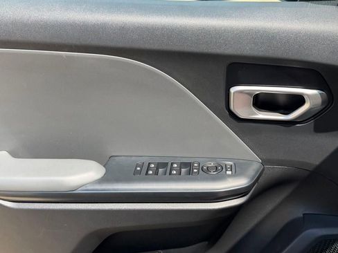 Used 2025 Kia K4 LXS image 11