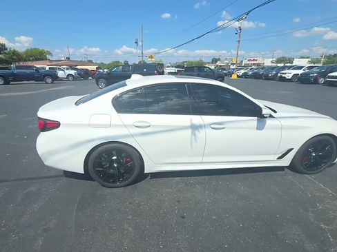 Used 2022 BMW M550i xDrive w/ Executive Package AWD/4WD image 2