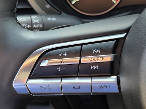 Used 2023 MAZDA MAZDA3 Hatchback w/ Appearance Package image 25