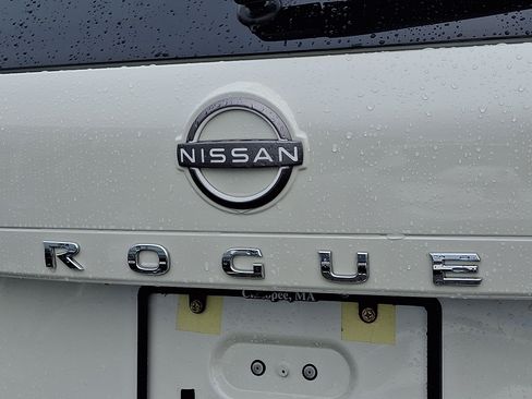 Used 2023 Nissan Rogue SL AWD/4WD image 33