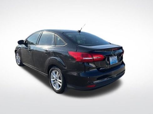 Used 2016 Ford Focus SE w/ Exterior Protection Package image 3