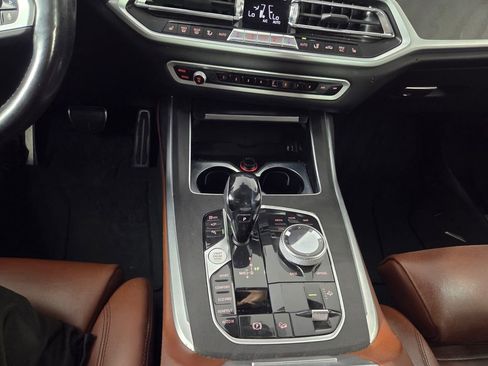 Used 2022 BMW X7 xDrive40i w/ M Sport Package image 17