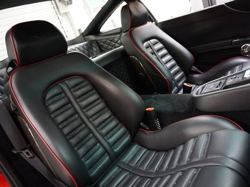 Used 2001 Ferrari 550 Maranello Coupe RWD image 17