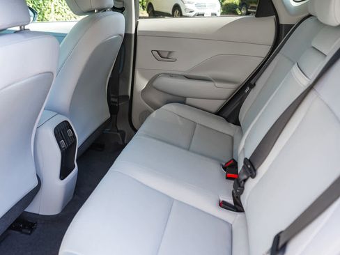 Used 2024 Hyundai Kona SEL FWD image 9