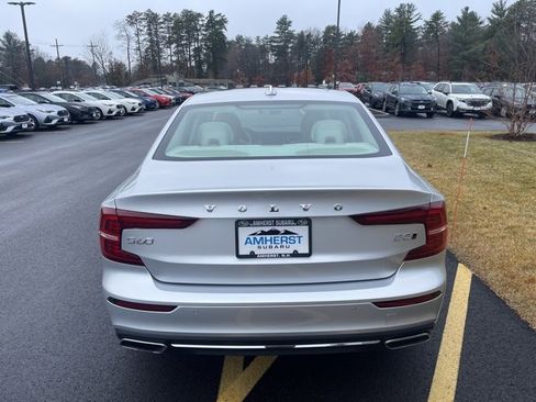 Used 2022 Volvo S60 B5 Inscription image 6