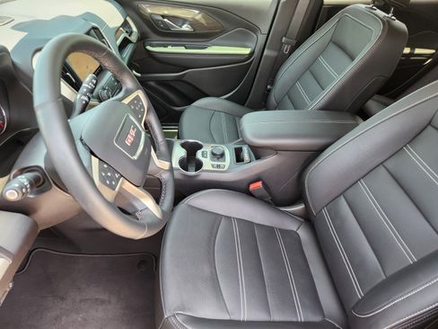 Used 2024 GMC Terrain Denali w/ Denali Premium Package AWD/4WD image 11