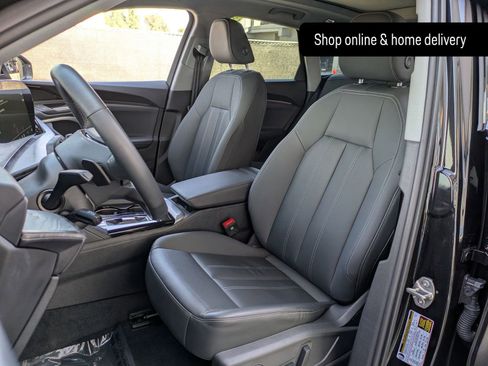 Used 2025 Audi Q5 Premium w/ Convenience Package image 30