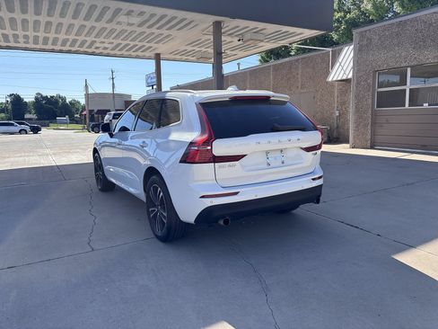 Used 2020 Volvo XC60 T6 Momentum AWD/4WD image 7