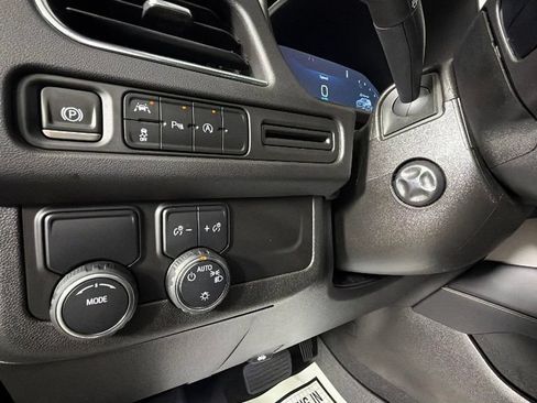 Used 2023 Chevrolet Suburban Premier RWD image 20