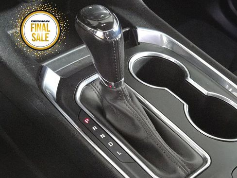 Used 2020 Chevrolet Traverse LT image 24