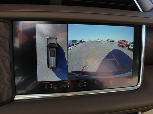 Used 2023 GMC Yukon Denali w/ Denali Reserve Package image 29