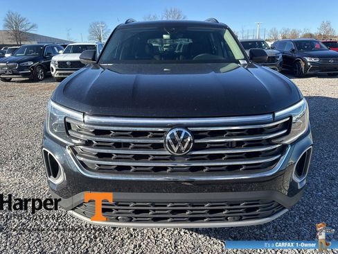 Used 2025 Volkswagen Atlas SE w/ Panoramic Sunroof Package image 8
