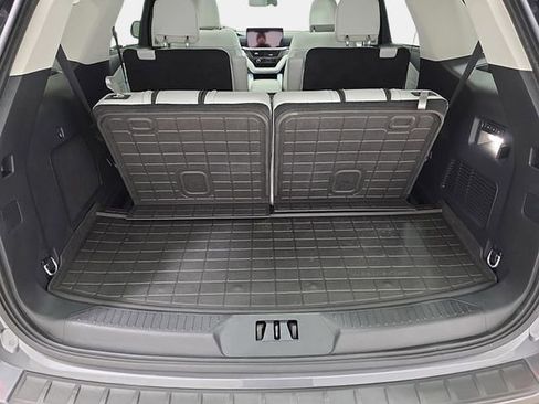 Used 2025 Ford Explorer Platinum w/ Ultimate Package image 35