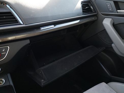 Used 2022 Audi SQ5 Premium w/ Convenience Package image 25