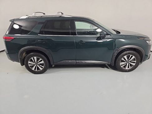 Used 2022 Nissan Pathfinder SL w/ SL Black Package image 7