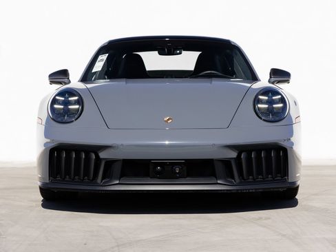 Certified 2025 Porsche 911 Carrera 4 GTS AWD/4WD image 10