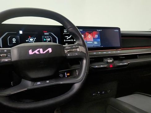 Used 2024 Kia EV9 GT-Line AWD/4WD image 71