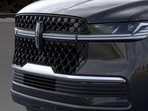 New 2026 Lincoln Navigator L Reserve w/ Jet Appearance Package AWD/4WD image 40