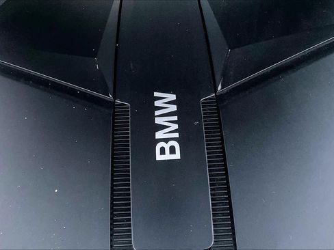 Used 2025 BMW i7 eDrive50 w/ M Sport Package image 31