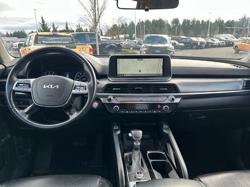 Used 2022 Kia Telluride S image 6
