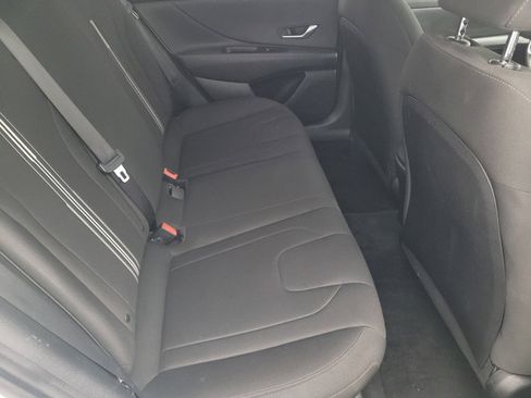 Used 2021 Hyundai Elantra SEL FWD image 19