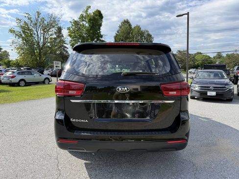 Used 2019 Kia Sedona L FWD image 4