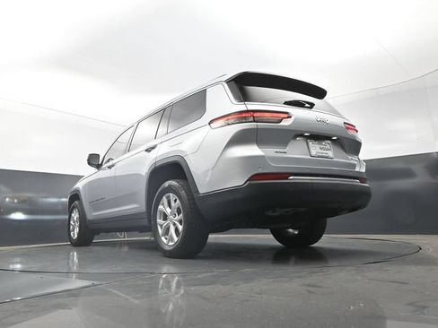 Used 2023 Jeep Grand Cherokee L Limited AWD/4WD image 29