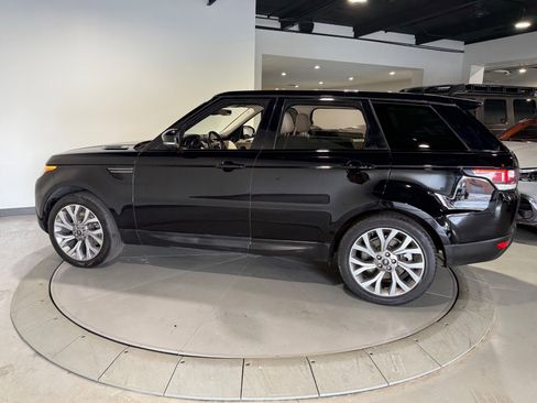 Used 2017 Land Rover Range Rover Sport SE image 10