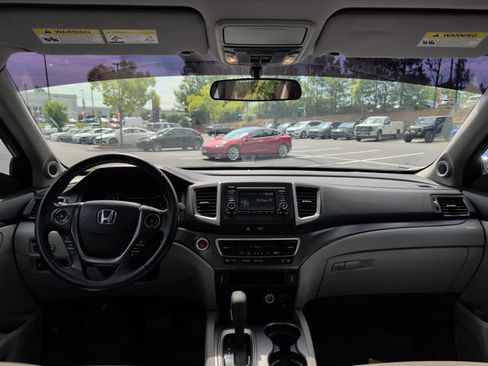 Used 2019 Honda Ridgeline RTL image 25