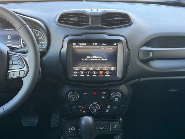 Certified 2022 Jeep Renegade Latitude AWD/4WD image 16
