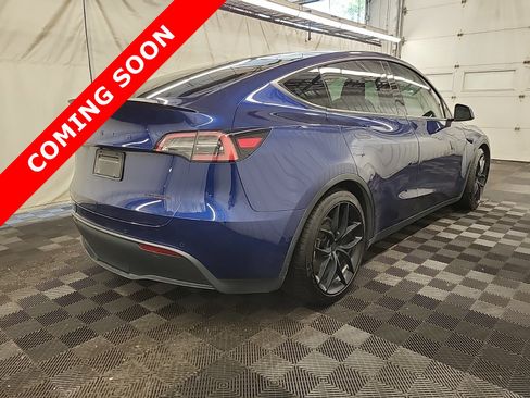 Used 2021 Tesla Model Y Long Range AWD/4WD image 5