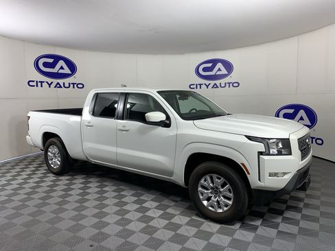 Used 2022 Nissan Frontier SV w/ Technology Package RWD image 1