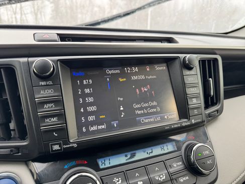 Used 2016 Toyota RAV4 Limited image 6