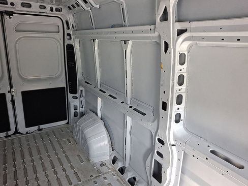 Used 2026 RAM ProMaster 2500 w/ Convenience Group FWD image 14