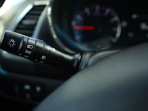 Used 2017 Kia Forte S w/ S Technology Package image 17