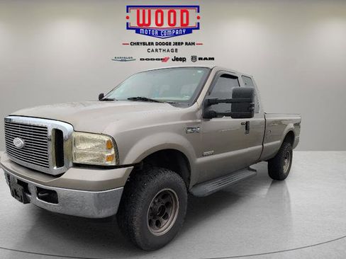 Used 2006 Ford F250 4x4 SuperCab Super Duty image 2