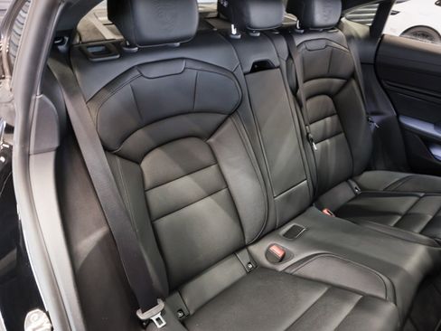 Used 2021 Porsche Taycan Turbo image 6