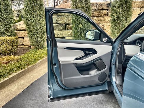 New 2026 Land Rover Range Rover Evoque S image 17