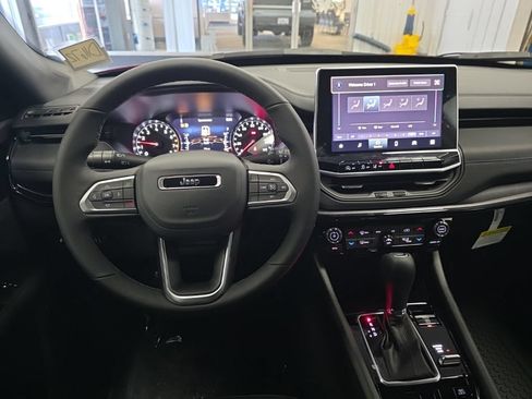 New 2026 Jeep Compass Latitude AWD/4WD image 17