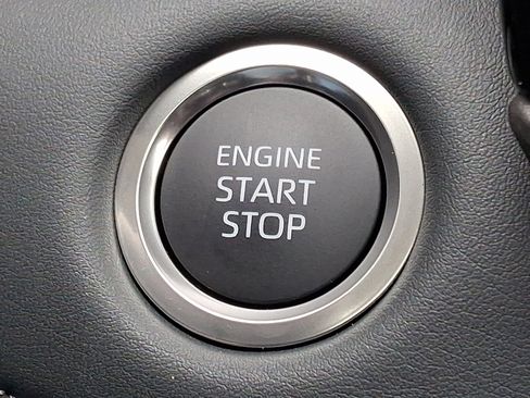 New 2026 Toyota Highlander XLE image 15