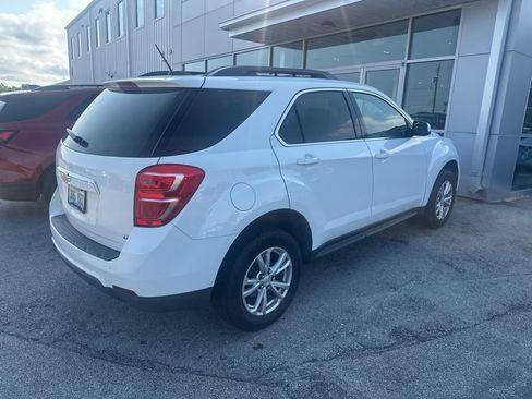 Used 2017 Chevrolet Equinox LT FWD image 3