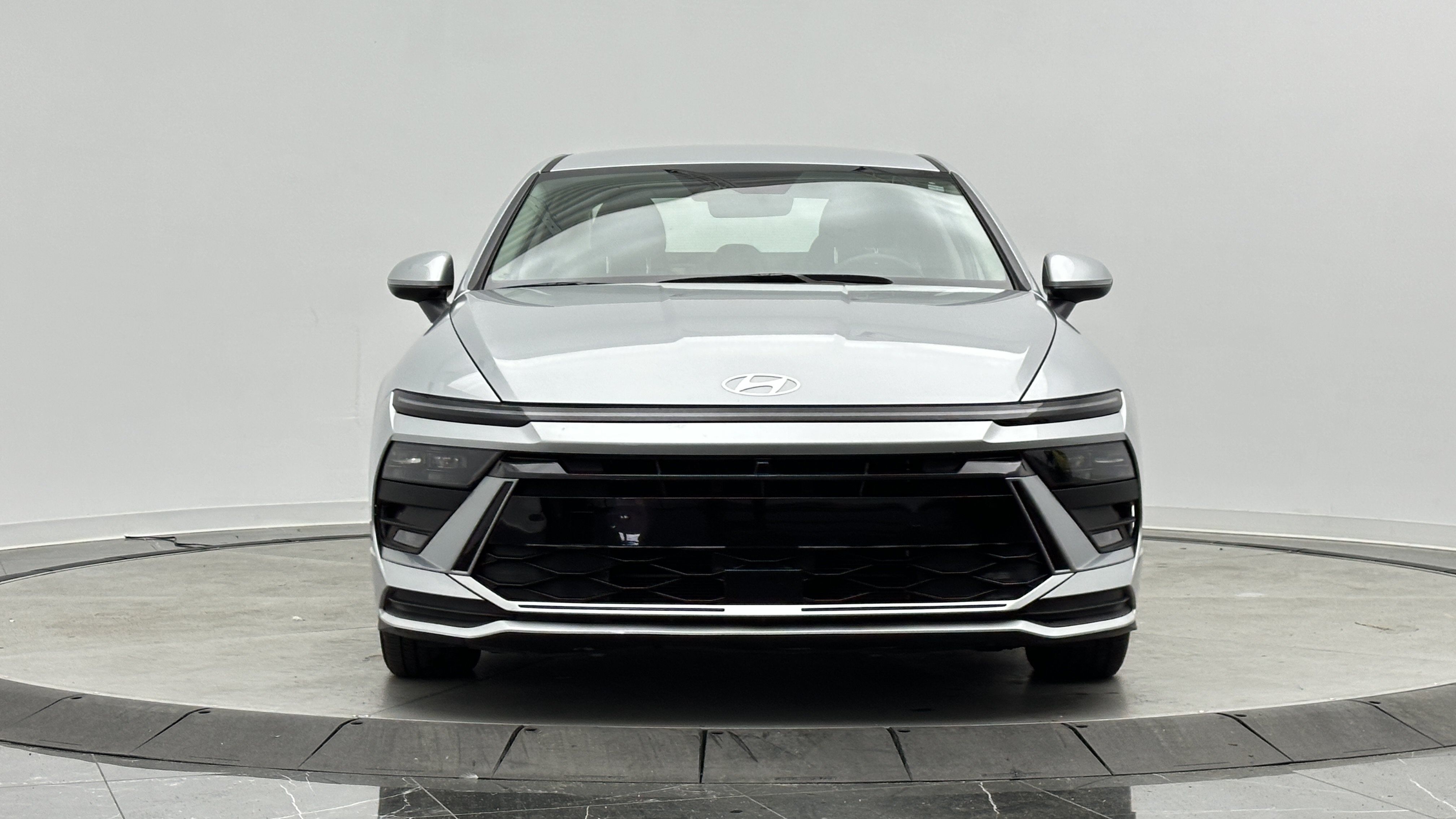 Used 2026 Hyundai Sonata Blue FWD image 2